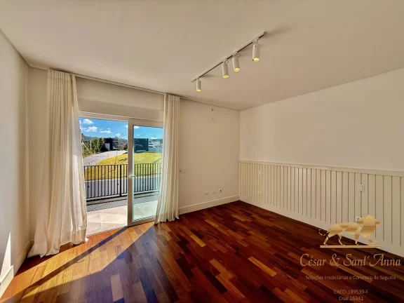 Imagem Belíssima Casa Recém Construída em Campos do Jordão