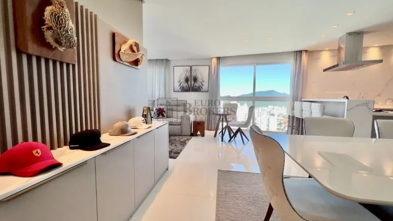 Imagem Apartamento com 3 suítes à venda no Centro de Balneário Camboriú/SC