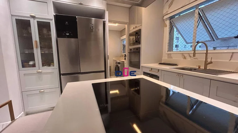 Imagem Apartamento com 3 dormitórios à venda, 133 m² por R$ 1.850.000 - Boqueirão - Santos/SP