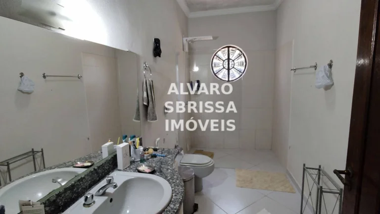 Imagem Chácara com 3 suítes 2 salas escritório, copa, cozinha e piscina no bairro Itaim Mirim em Itu SP