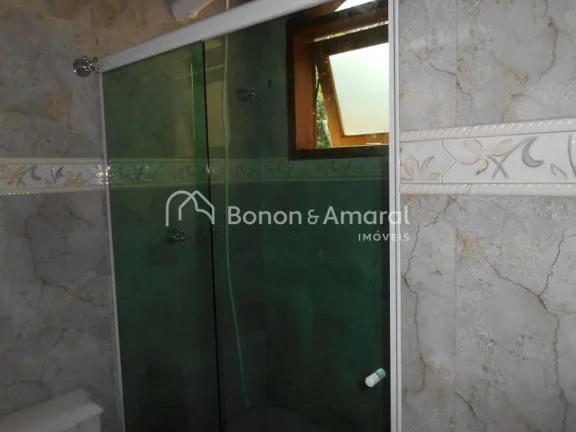 Imagem Linda e espaçosa casa com com toque rústico. Possui terreno de 286m² e 230m² de área construíd...