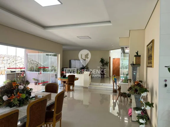 Imagem Chácara em Condomínio com 4 Quartos e 5 banheiros à Venda, 560 m²