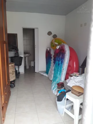 Imagem Casa Térrea Individual, 2 Quartos com Piscina Edícula com mais 2 suítes