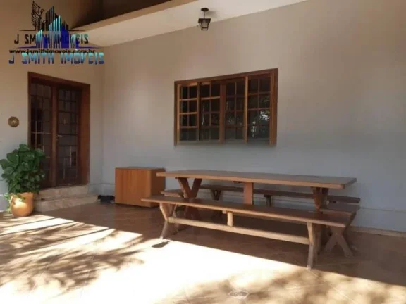 Imagem CASA TÉRREA EM CONDOMÍNIO NA REGIÃO DA GRANJA VIANA, DENTRO DE CHÁCARA RESIDENCIAL.
AC. 350m², ...