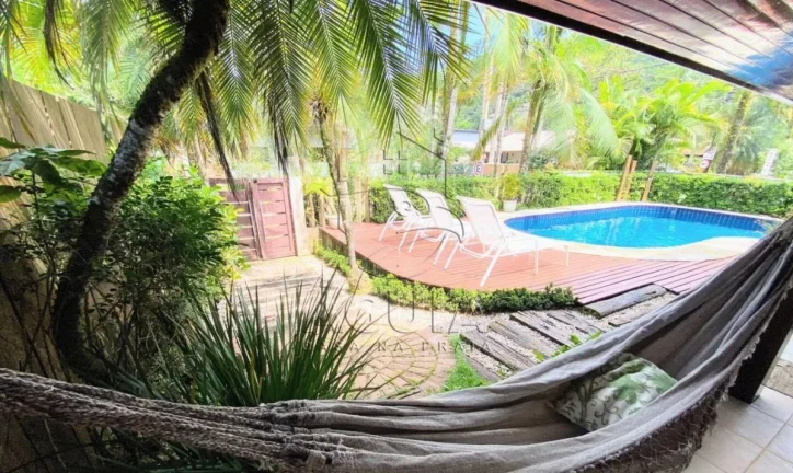 Imagem Casa de condomínio a 150 metros da praia do Lázaro em Ubatuba!