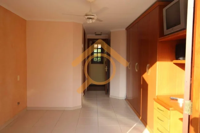 Imagem Imperdível oportunidade: Casa à venda ou locação no Alto da Boa Vista, São Paulo-SP, 3 quartos, 1 suíte, 2 salas, 3 banheiros, 2 vagas, 125m².