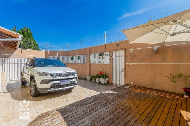 Imagem Sobrado de ESQUINA com ÁREA GOURMET com 3 quartos, 1 Suíte, 1 Demi-Suite, Área Gourmet à venda, 220 m² por R$ 899.900 - Portão - Curitiba/PR
