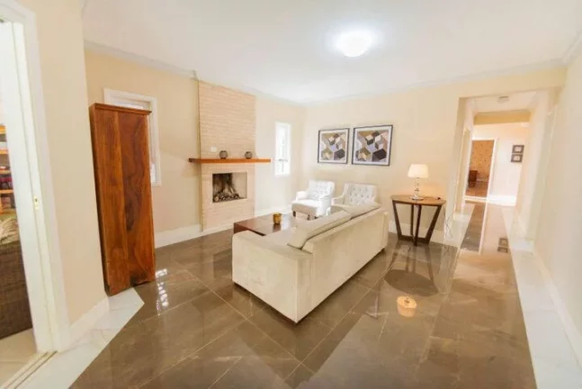 Imagem Casa com 360 m² - 3 suítes, em condomínio na Granja Viana!!!