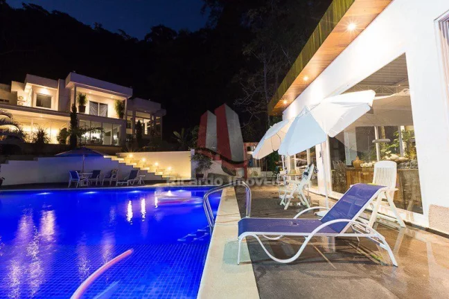 Imagem Casa Contemporânea Rio das Ostras à Venda