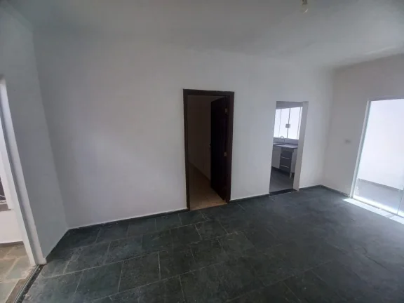 Imagem Linda casa térrea com 02 dormitórios, sendo 01 suíte no Bairro Júlio de Mesquita- Sorocaba/SP