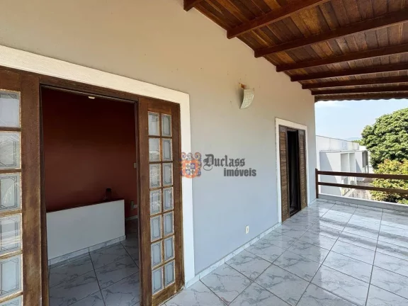 Imagem Sobrado com 3 dormitórios à venda, 182 m² por R$ 800.000 - Pontal de Santa Marina - Caraguatatuba/SP