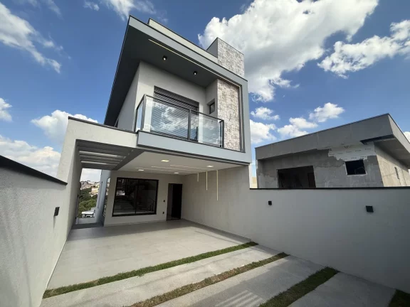 Imagem Casa à Venda, com 4 Vagas e Salão de Lazer