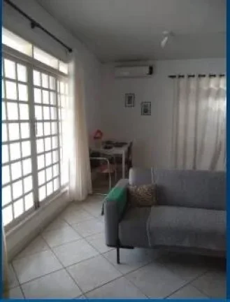 Imagem Casa à Venda em Canasvieiras – 4 Dormitórios 200 Metros da Praia