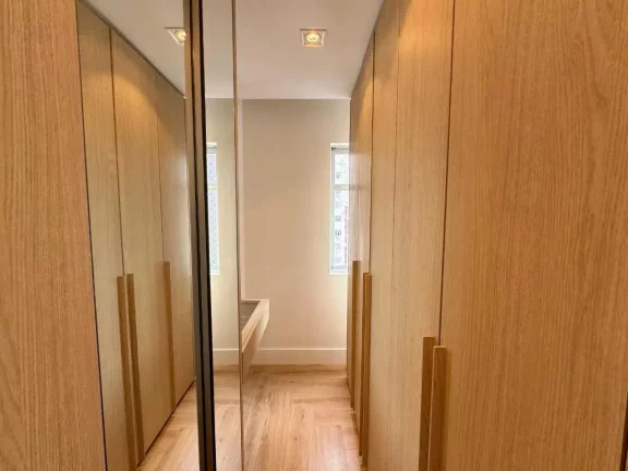 Imagem Apartamento com 4 dormitórios sendo 2 suítes 1 demi e 1 vaga de garagem no Centro de Itajaí