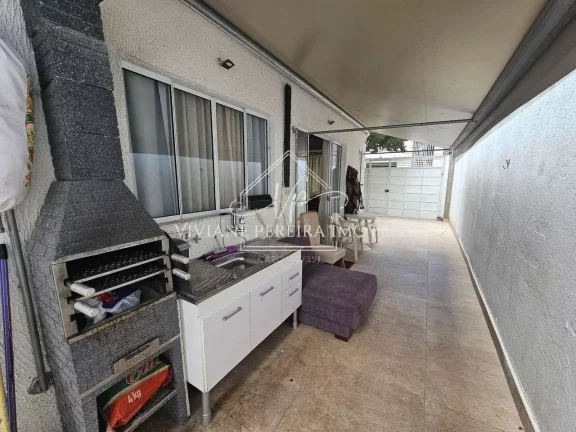 Imagem Casa à venda em Osasco-SP, bairro Santa Maria: 2 quartos, 1 banheiro, 2 vagas de garagem, 125m² de área. ¡Agende sua visita!