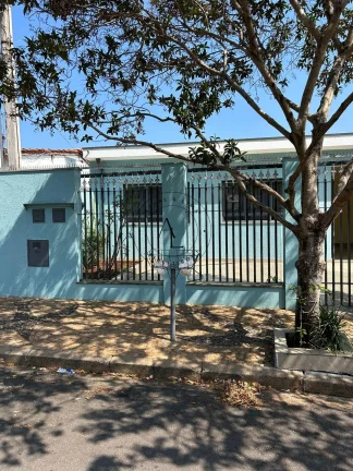 Imagem Casa à Venda no Parque Taquaral - 3 Quartos (1 Suíte) e com Edícula nos fundos - Campinas