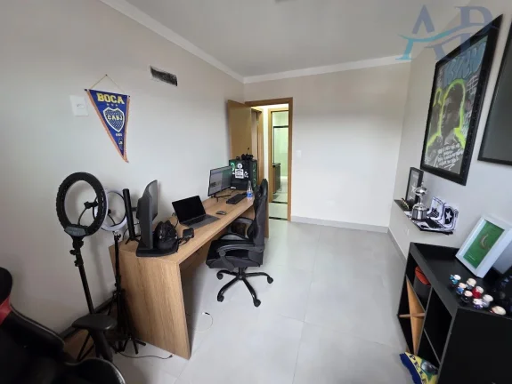 Imagem Apartamento com 2 Dormitórios na Guilhermina em Praia Grande