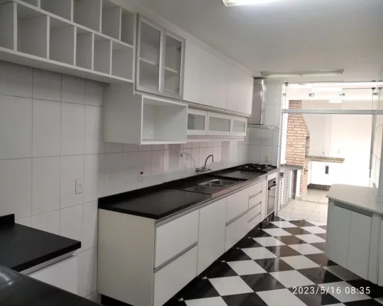 Imagem Linda casa de condomínio fechado Bonfiglioli