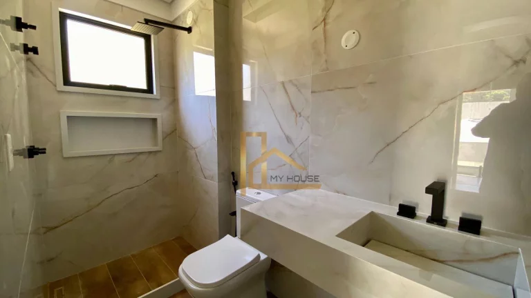 Imagem Casa de Alto Padrão, à Venda em Condomínio Fechado no Bairro da Posse em Teresópolis-RJ