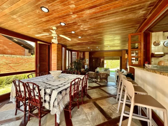 Imagem Casa 5 Dormitórios - Bairro Atlantida