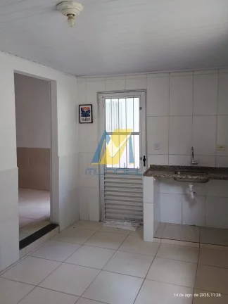 Imagem Cansado de pagar caro por um lugar pequeno? Olha essa casa com quintal.