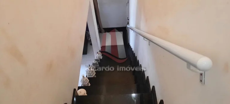 Imagem Casa Duplex c/ 4 Dormitórios à Venda, 150 m² no Peró - Cabo Frio/RJ