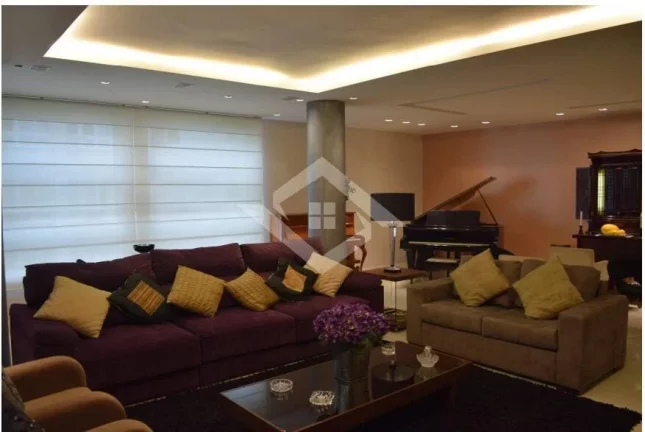 Imagem Apartamento de 7 Quartos para Venda em Copacabana com 350 m²
