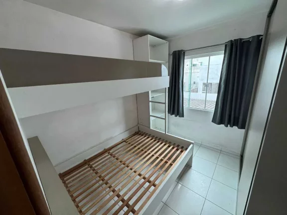 Imagem Casa com 3 dormitórios sendo 1 suíte e 1 vaga de garagem no Bairro Cabeçudas em Itajaí/SC