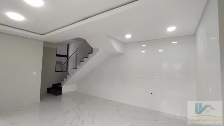Imagem Triplex para Venda em São José dos Pinhais, Cruzeiro, 3 dormitórios, 3 suítes, 4 banheiros, 2 vagas