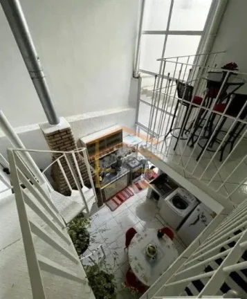 Imagem Sobrado reformado, 4 dormitórios, sendo 3 suítes, lavabo, sala de TV, cozinha planejada, espaço e...