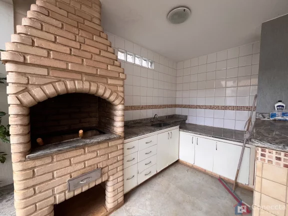 Imagem Casa à Venda no Centro de Patos de Minas – 3 Quartos, Suíte e 330m² de Conforto