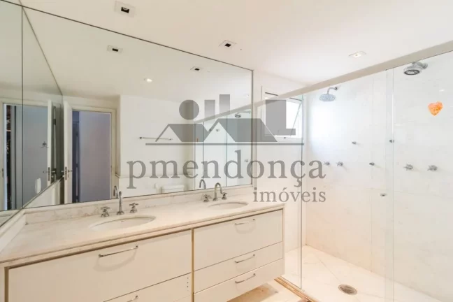 Imagem Apartamento na Vila Nova Conceição com 234m² pronto para morar!