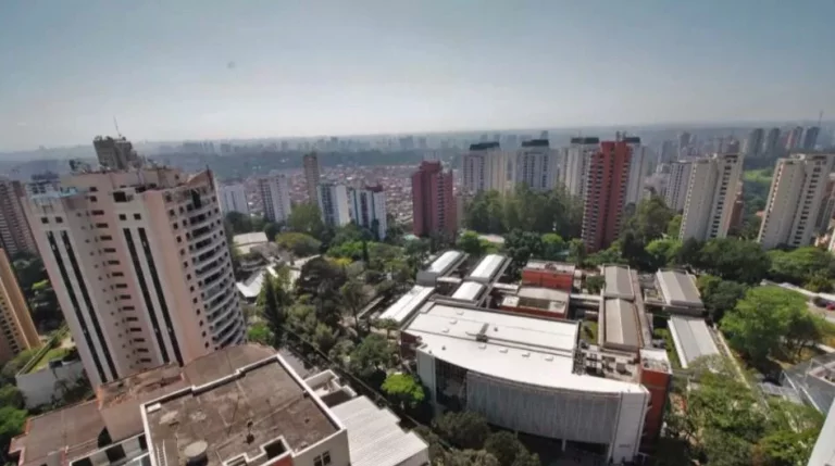 Imagem Apartamento com 4 dormitórios à venda, 370 m² por R$ 2.500.000,00 - Vila Suzana - São Paulo/SP