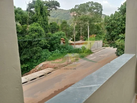 Imagem Bela Casa casa em Terra Preta com área comercial à venda