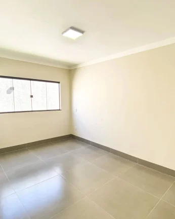 Imagem Casa De 3/4 Sendo 1 Suite No Ravena Sozinha No Lote
