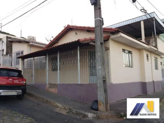 Casa com 4 Quartos à Venda, 179 m² em São João - Pouso Alegre