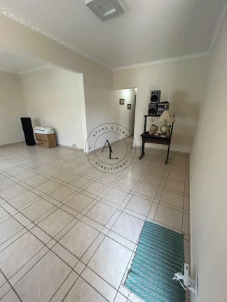 Imagem Casa à Venda no Parque Taquaral - 3 Quartos (1 Suíte) e com Edícula nos fundos - Campinas