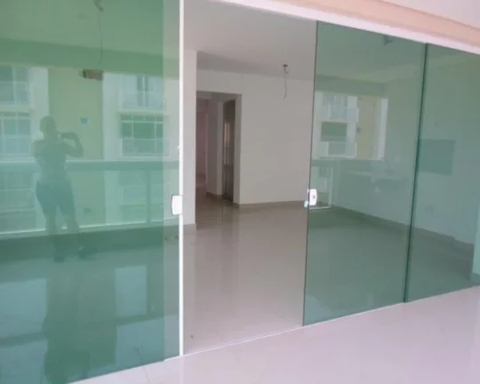 Imagem Apartamento à venda no Guarujá na Praia das Pitangueiras.