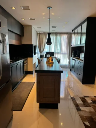 Imagem Apartamento com 3 suítes, mobiliado, no condomínio frente mar mais completo no bairro Gravatá em Navegantes a venda com a Imobiliária Adriano Carpes.