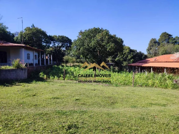 Imagem Chácara com 2 dormitórios à venda, 2611 m² por R$ 350.000,00 - Congonhal - Tatuí/SP