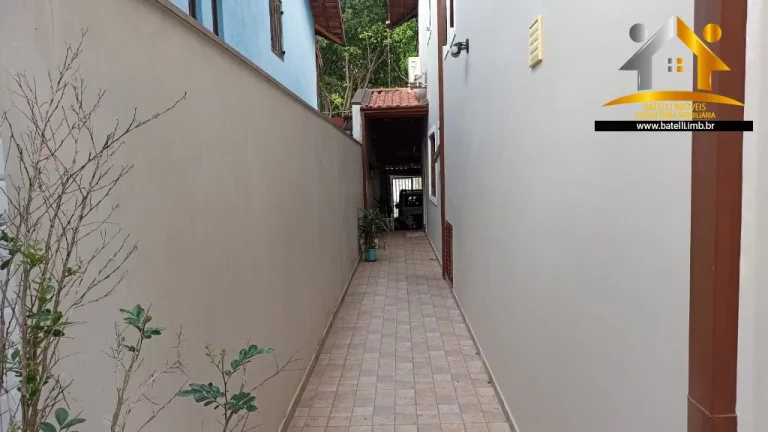 Imagem Casa à venda no Parque São Jorge na Granja Viana - Batelli Imóveis