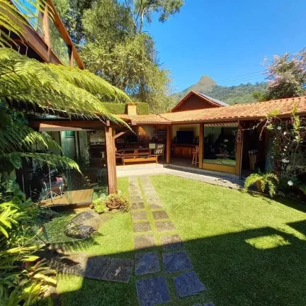 Imagem LINDA CASA EM CONDOMINIO FECHADO - NOVA FRIBURGO. BAIRRO: CASCATINHA