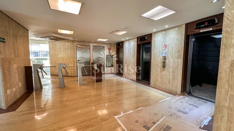 Imagem Laje corporativa à venda na região da Berrini | TOTALMENTE MOBILIADA - 442m² - 10 vagas - R$3.200.000, - Apenas R$7.200,/m² | R. Geraldo F. Gomes - Itaim Bibi, São Paulo/SP