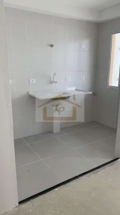 Imagem Condomínio residencial de prédios, com 260 unidades e lazer, recém entregue (2024) Elevador Sala ...