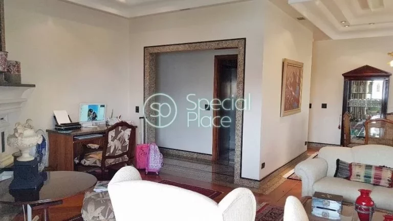 Imagem Cobertura com vista definitiva para a Z1 zona residencial de Moema. No piso superior, possui lazer c...