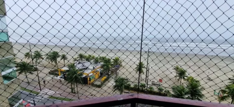Imagem OPORTUNIDADE INCRIVEL!!! No bairro Ocian frente ao mar Apartamento de 3 dormitórios!!!