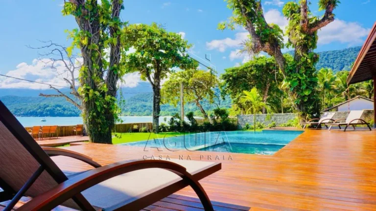Imagem Casa pé na areia na Praia do Lázaro em Ubatuba!
