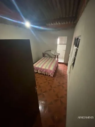 Imagem Terreno com 3 Casas com 3 vagas de carro e moto.