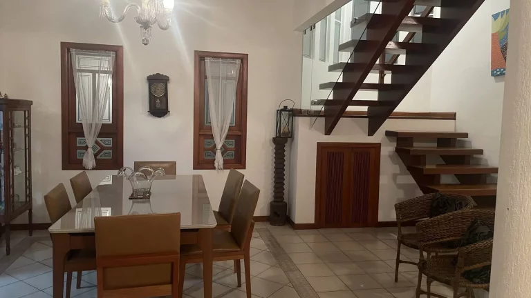 Imagem Casa com 6 Quartos para Temporada em Jurerê Internacional
