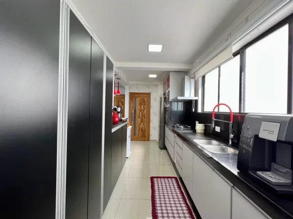 Imagem COBERTURA REFORMADA 1 QUADRA DA PRAIA, COM 4 DORMITÓRIOS SENDO 2 SUÍTES